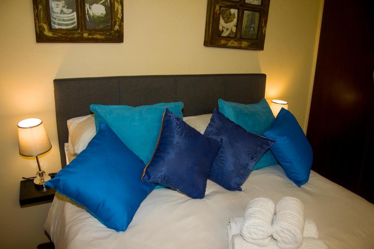 Echo Garden Guesthouse Рустенбург Екстер'єр фото